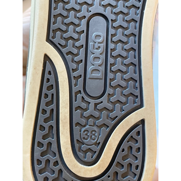 Dogo gray world map sneakers women’s Size 38 euro or US 7.5, flat cute kitsch - Picture 8 of 9